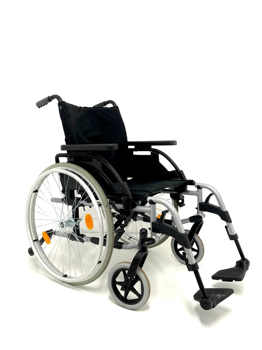Rollstuhl, Faltrollstuhl Breezy Parix2